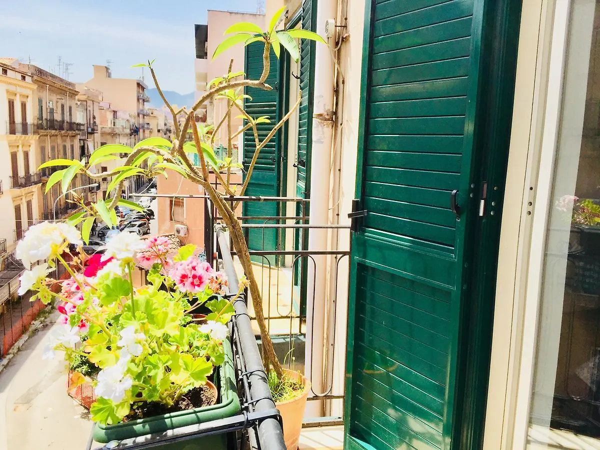Go Go House Hotel Palermo 0*,  Italy